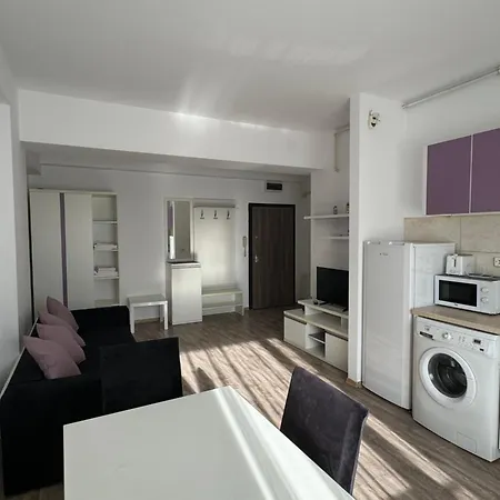 Tanya Summerland Apartment *