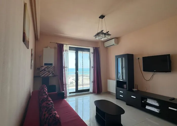 Tanya Summerland Mamaia