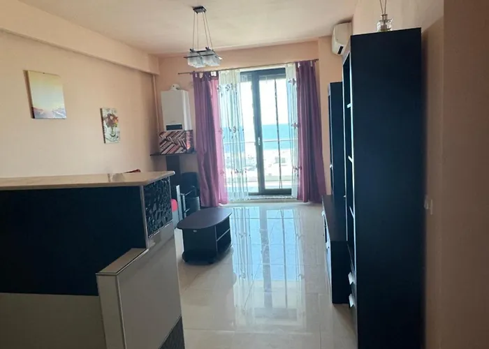 Tanya Summerland * Mamaia