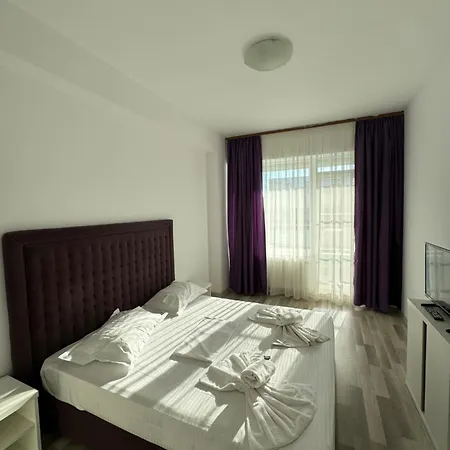 Tanya Summerland Apartment Mamaia
